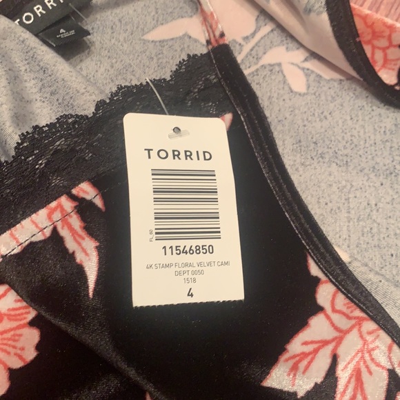 NWT torrid top - Picture 2 of 4